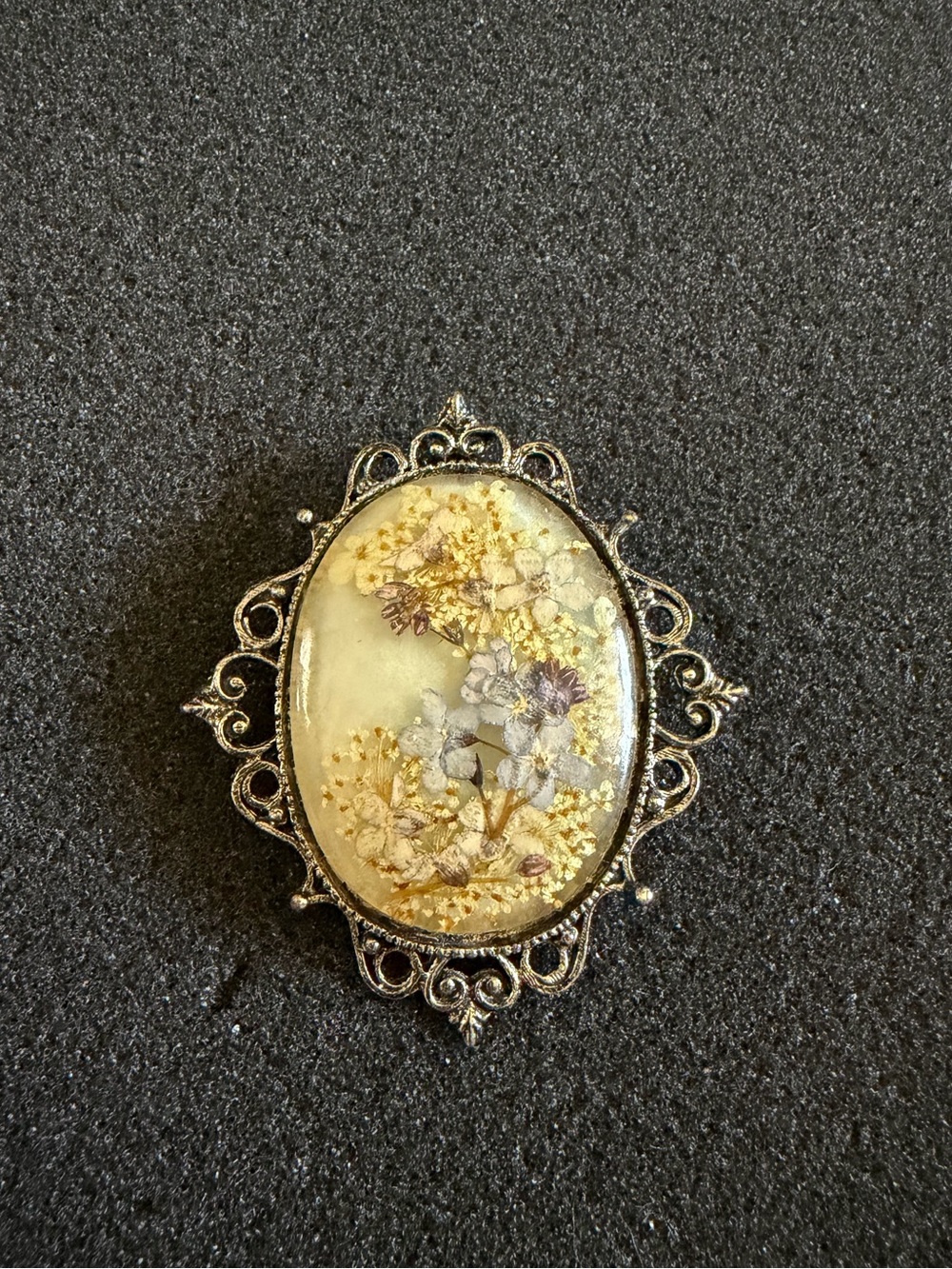 Vintage Victorian Style Cameo Flower Bouquet Brooch Pin Pendant